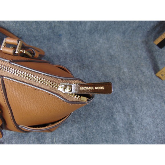 Michael Kors Jet Set Travel Charlotte Tote Acorn Brown Saffiano Leather Purse - Picture 15 of 16